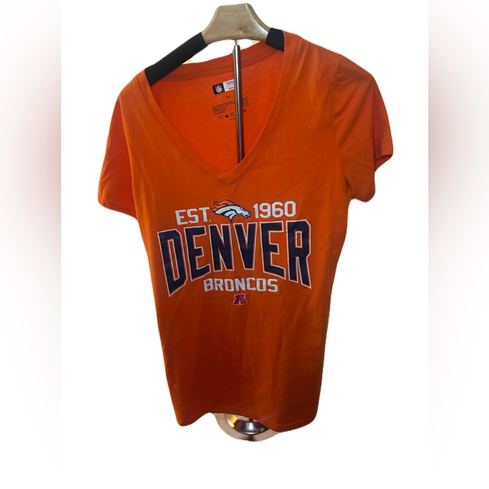 Denver Bronco  Orange Fitted Short Sleeve Tee womens size XL